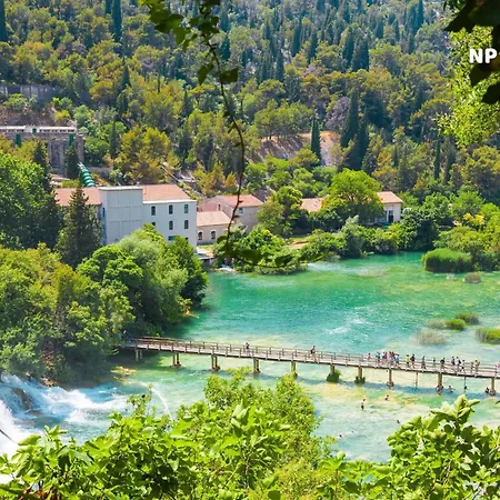 Apartment Radmila Brodarica (Sibenik-Knin)